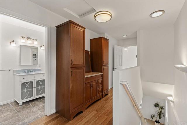 4772 Gateshead Road, Carlsbad CA: https://media.crmls.org/mediaz/79f7858a-a620-4cb9-8461-0b548182a998.jpg