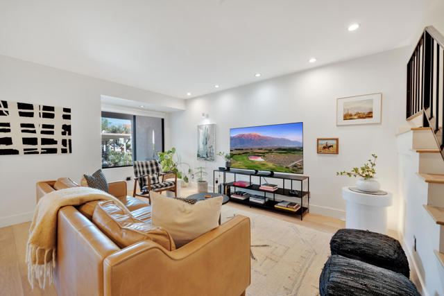 45451 Lupine Lane, Palm Desert CA: https://media.crmls.org/mediaz/79f79204-a0b0-4533-9fee-bdd11f3f0e58.jpg