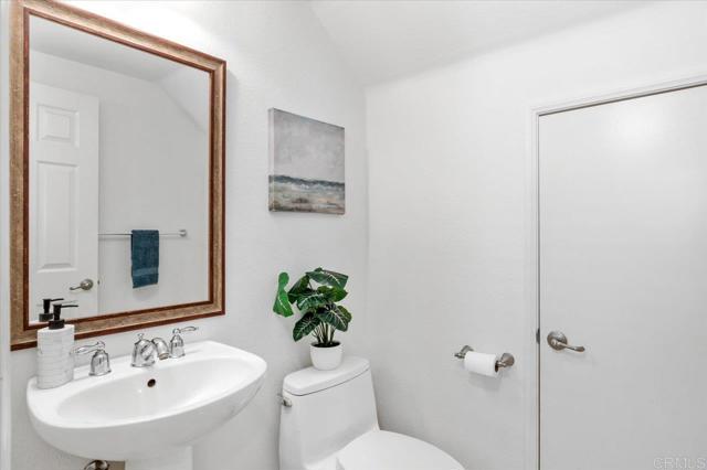Detail Gallery Image 17 of 29 For 2507 Escala Cir, San Diego,  CA 92108 - 2 Beds | 2/1 Baths