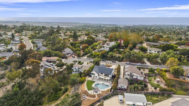 3920 Holly Brae, Carlsbad CA: https://media.crmls.org/mediaz/79f9f29b-86eb-420d-8f5a-5faae30fb422.jpg