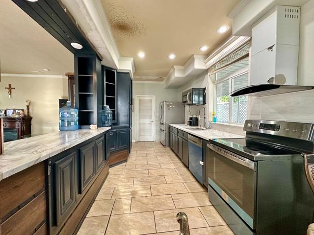 1520 E Capitol Expressway, San Jose CA: https://media.crmls.org/mediaz/79fa2f40-2c20-4a0a-a80c-6194e6a0ca91.jpg