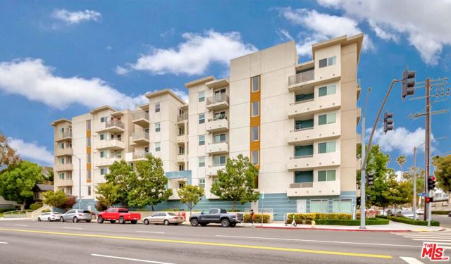 436 S Virgil Avenue, Los Angeles CA: https://media.crmls.org/mediaz/79fb3d8e-4888-474a-8a55-7a2dd0b95dc4.jpg