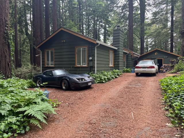 111 Sylvan Way, La Honda CA: https://media.crmls.org/mediaz/79fb9054-cb14-477d-81b2-e02b6176e5b7.jpg