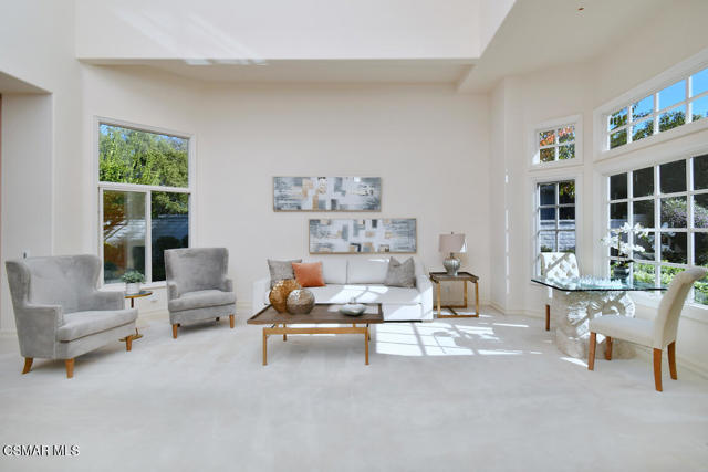 31775 Oak Ranch Court, Westlake Village CA: https://media.crmls.org/mediaz/79fbf842-29f0-4f22-bcef-d8df1e0b196a.jpg