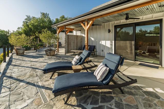 35715 Calle Nopal, Temecula CA: https://media.crmls.org/mediaz/79fc1703-92ce-4103-9a7d-45a5939aaa6d.jpg