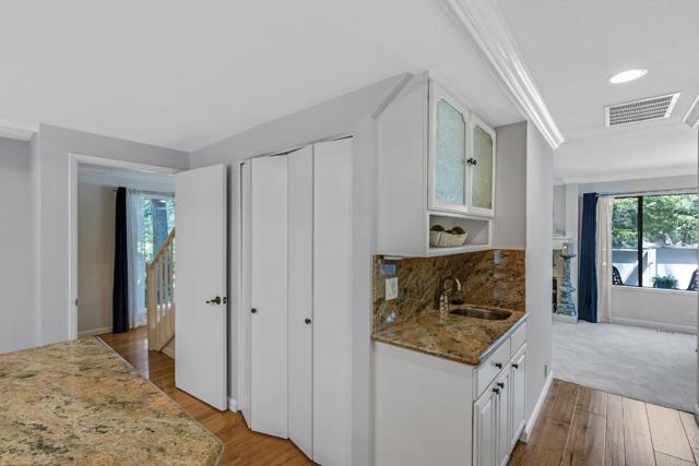 109 Oakland Place, Los Gatos CA: https://media.crmls.org/mediaz/79fcb535-6d68-4687-9011-1b87946e6349.jpg