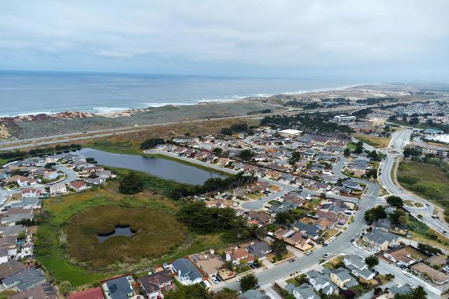 3095 Marina Drive, Marina CA: https://media.crmls.org/mediaz/79fce615-7fd3-4941-a3cb-299c0e183623.jpg