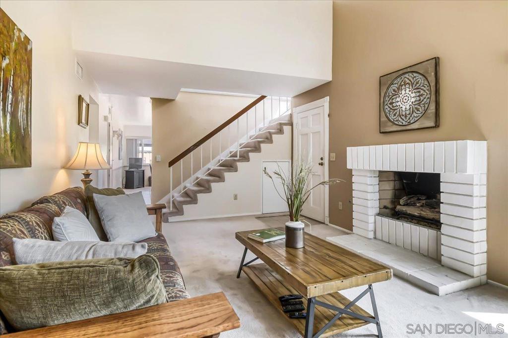 10706 Esmeraldas Dr.
