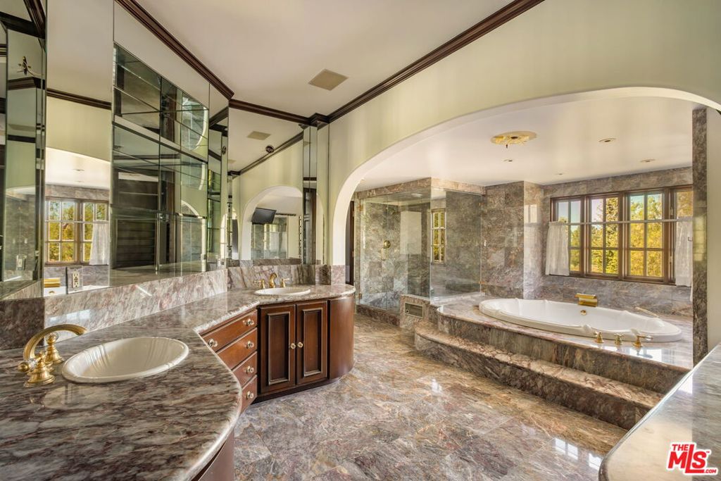 MLS #26866547 image #5