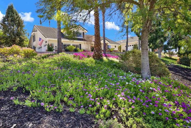 1033 1035 Summit Trl, Escondido CA: https://media.crmls.org/mediaz/79fda5f2-aa32-4195-839d-a922305df9ae.jpg