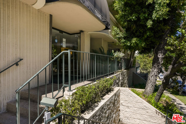 1 Bed Home for Sale in Los Angeles, California