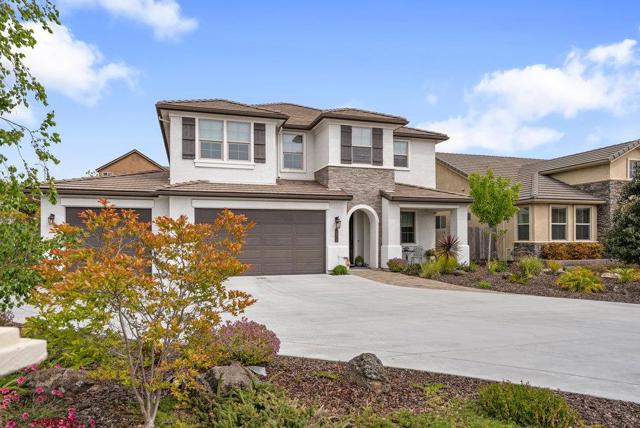1515 Sunflower Drive, Hollister CA: https://media.crmls.org/mediaz/79ff70e5-680c-49d9-b8dd-4e8143824e9b.jpg