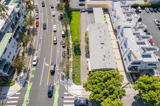 999 Cordova Street, Pasadena CA: https://media.crmls.org/mediaz/79ffb625-2762-4c67-907d-f5b0f8b48714.jpg