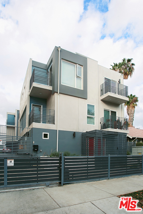 6611 Leland Way Los Angeles, California An amazing investment opportunity in A++ Hollywood location. This 2020 newly built property is fully rented with monthly income of 20,000 , (240,000 a year).Its very low maintenance and very low on expenses.It has 10yr warranty as a newly built. This multifamily is a 3 story with lots of light and high end appliances. Its a walking distance to upscale restaurants like "Gwen" and "Tocaya Organica". Beautiful open floor plans with floor to ceiling windows. A great mix of 2, 3 and 4 bedrooms. Individual meters for electric, gas and water. You do not want to miss this one!