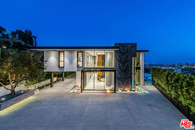 Photo of 1677 N DOHENY Drive, Los Angeles, CA 90069