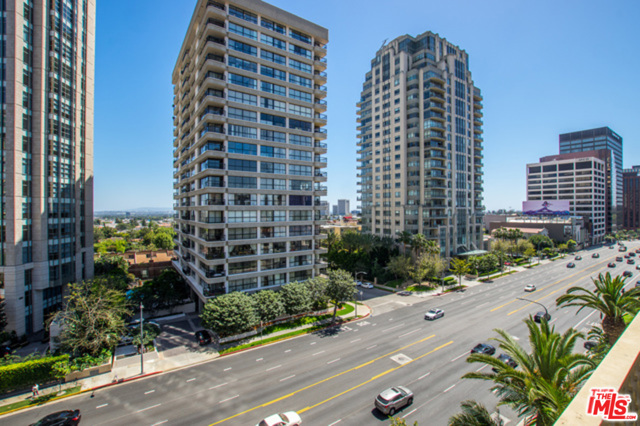 10787 WILSHIRE 1104 Los Angeles, California Beautiful 3br/3ba in heart of westwood with hardwood floors and stainless steel appliances and beautiful views from every room. Washer and dryer inside and in a good condition. A MUST SEE!!!