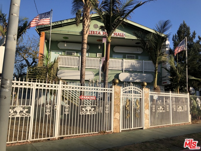 1702 Hoover Street, Los Angeles, California 90006, ,Multi-Family,For Sale,Hoover,21726566