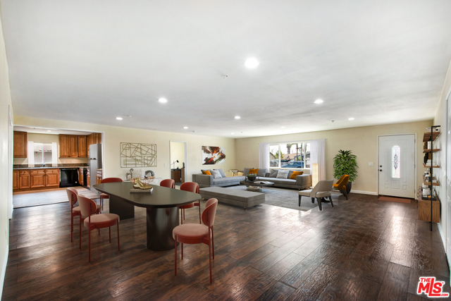 Photo of 1019 W Arubuts Street, Compton, CA 90220
