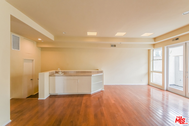 1461 Manhattan Beach Boulevard, Manhattan Beach, California 90266, 2 Bedrooms Bedrooms, ,2 BathroomsBathrooms,Residential,Sold,Manhattan Beach,21754964