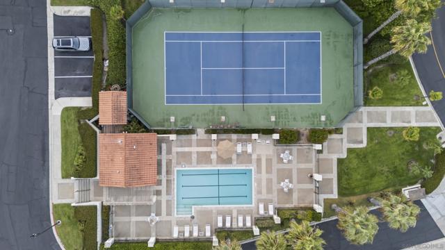 1240 Ladera Linda, Del Mar CA: https://media.crmls.org/mediaz/7a011f0b-daea-41f0-8add-0f0503cf3635.jpg