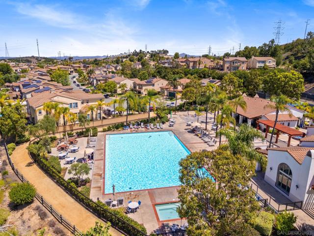 366 Plaza Paraiso, Chula Vista CA: https://media.crmls.org/mediaz/7a02028f-ac2a-4020-a7df-350513eb378d.jpg