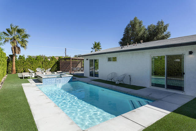 3095 N Chuperosa Road, Palm Springs CA: https://media.crmls.org/mediaz/7a050454-b8c1-4985-83fd-c2f07159b88b.jpg