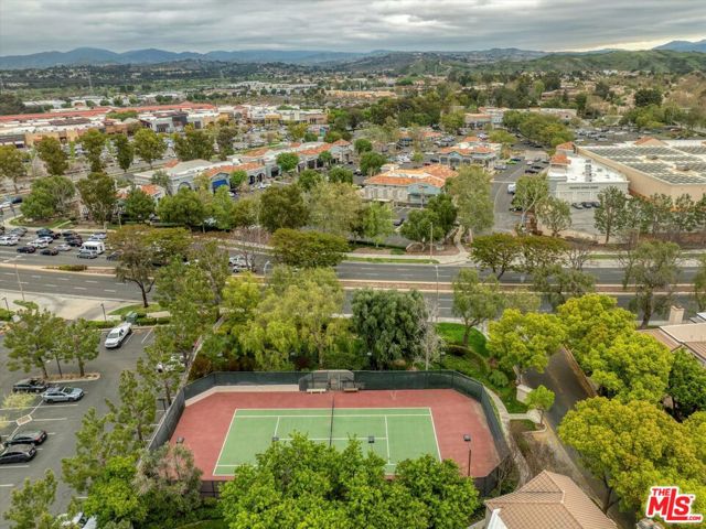 24125 Del Monte Drive, Valencia CA: https://media.crmls.org/mediaz/7a05b8c7-febd-4e9c-bfc4-b264c4968070.jpg