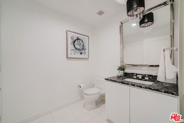 900 W Olympic Boulevard, Los Angeles CA: https://media.crmls.org/mediaz/7a05d9c8-b6be-420f-bdc2-5a08989a26d3.jpg