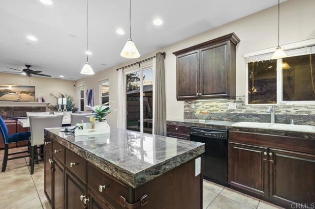 Detail Gallery Image 9 of 43 For 3436 Laurashawn Ln, Escondido,  CA 92026 - 3 Beds | 2/1 Baths