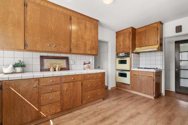 1003 Walnut Avenue, Santa Cruz CA: https://media.crmls.org/mediaz/7a0666e8-ca33-402b-9d7e-0b1d0e246290.jpg