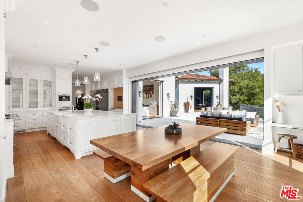 3160 Coldwater Canyon AvenueStudio City img 13