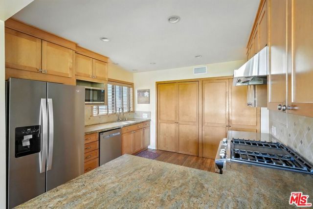 730 Basin Drive, Topanga CA: https://media.crmls.org/mediaz/7a071087-52a5-44c4-b3e2-612c9c4f6774.jpg