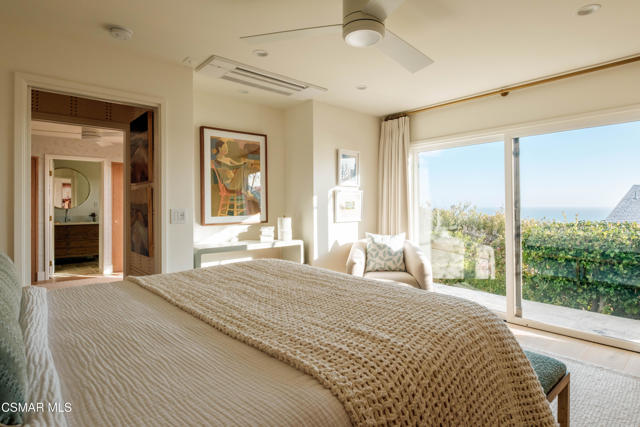6813 Seawatch Lane, Malibu CA: https://media.crmls.org/mediaz/7a084bcb-0c51-4321-ba62-1a370952f3ea.jpg