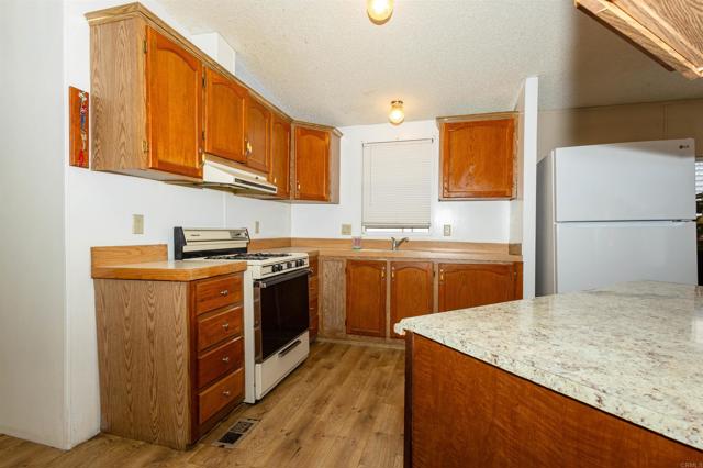 Detail Gallery Image 2 of 49 For 2151 E Pacheco Bld Spc 80,  Merced,  CA 93635 - 2 Beds | 2 Baths