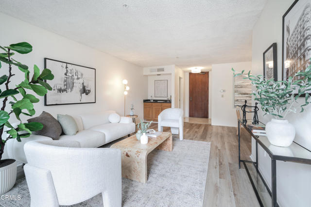 Detail Gallery Image 6 of 15 For 222 S Central Ave #101,  Los Angeles,  CA 90012 - 2 Beds | 2 Baths