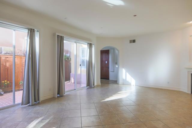 Detail Gallery Image 13 of 49 For 415 N Cedros, Solana Beach,  CA 92075 - 4 Beds | 4 Baths