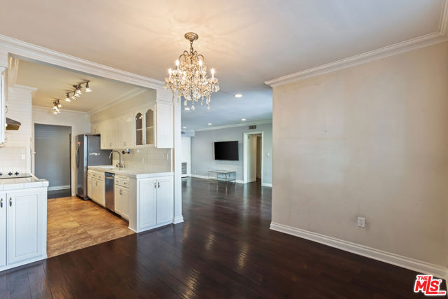 Drew Fenton | 11970 Montana Avenue Los Angeles CA | MLS: 7465489 Drew Fenton | 11970 Montana Avenue Los Angeles CA | MLS: 7465489