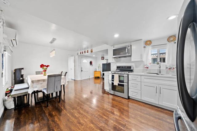 Detail Gallery Image 13 of 26 For 255 E Bradley Ave Spc 35,  El Cajon,  CA 92021 - 3 Beds | 1/1 Baths