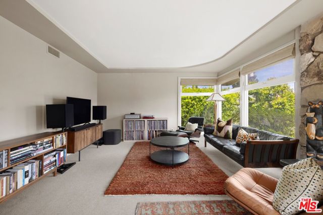 3617 Cody Road photo 7