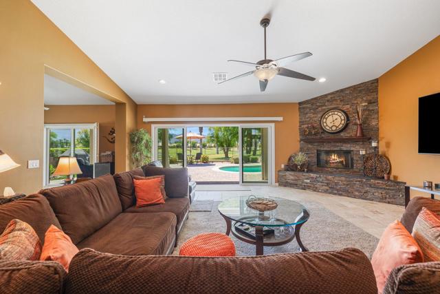45553 Meadow Lake Drive, Indio CA: https://media.crmls.org/mediaz/7a0bec34-6ecb-4228-aabc-fd186ca721cc.jpg