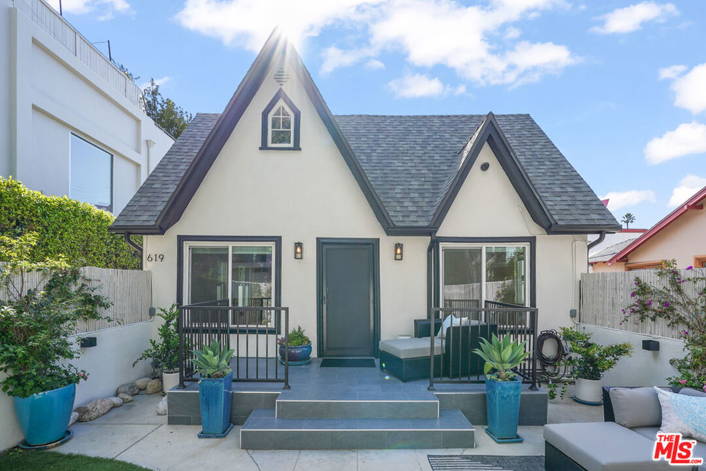 619 Westmount Drive