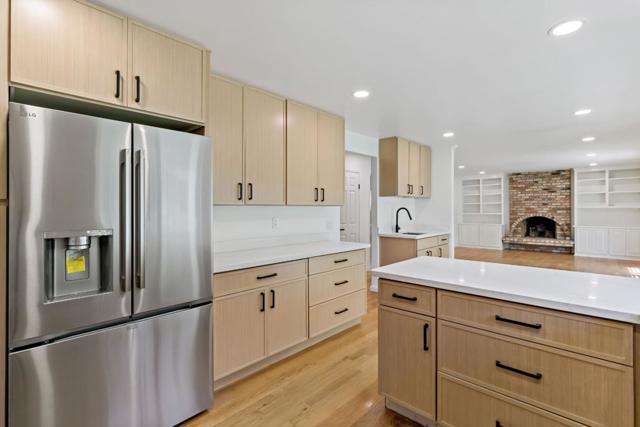 6561 Skyfarm Drive, San Jose CA: https://media.crmls.org/mediaz/7a0c3568-3bf1-474c-8c9c-8d4e2f3fa74e.jpg