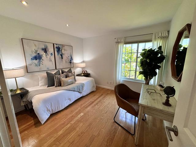 359 W Glenwood Ave, Fullerton CA: https://media.crmls.org/mediaz/7a0cb881-ff1d-4890-942b-5309cf9840a3.jpg
