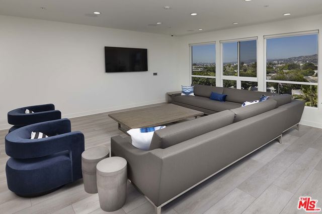 1331 N Cahuenga Boulevard, Los Angeles CA: https://media.crmls.org/mediaz/7a0ec017-0827-40ba-aac2-fa6f86753eab.jpg