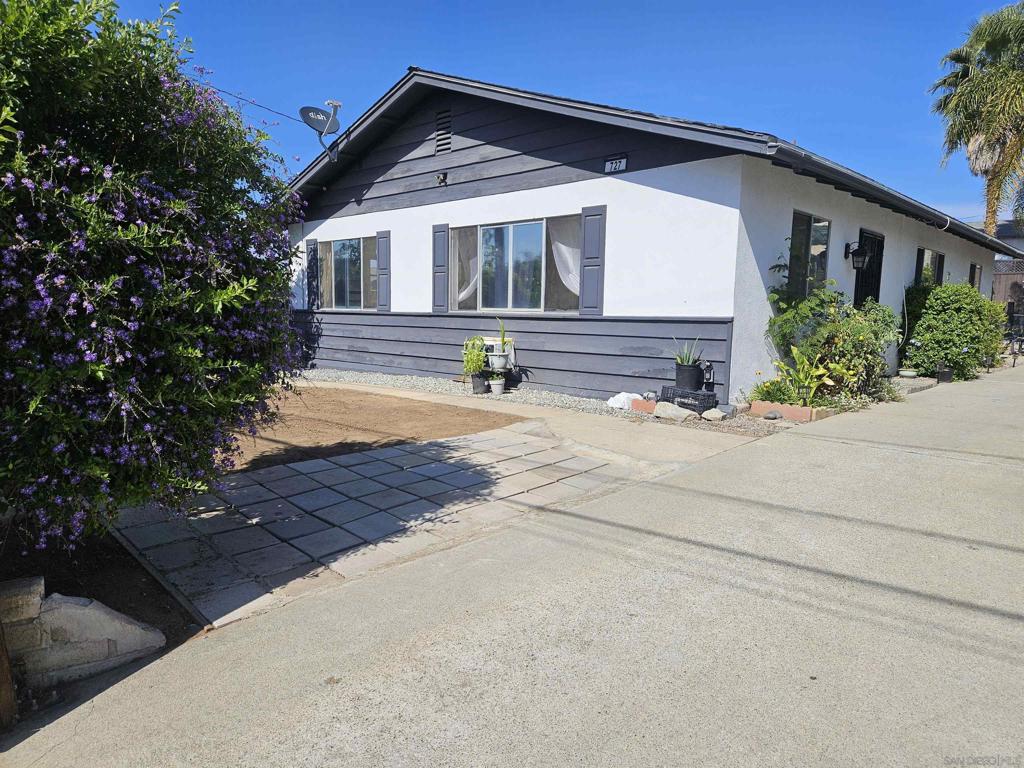 727 N Main Ave.