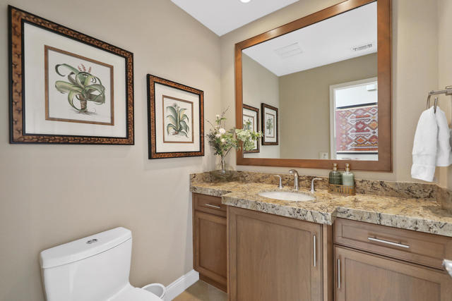 38849 Palm Valley Drive, Palm Desert CA: https://media.crmls.org/mediaz/7a10d886-ec40-4537-9112-77258a04f4ea.jpg