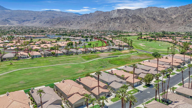 78079 Calle Norte, La Quinta CA: https://media.crmls.org/mediaz/7a10ff4e-399e-46e5-9889-3af47f001d4a.jpg