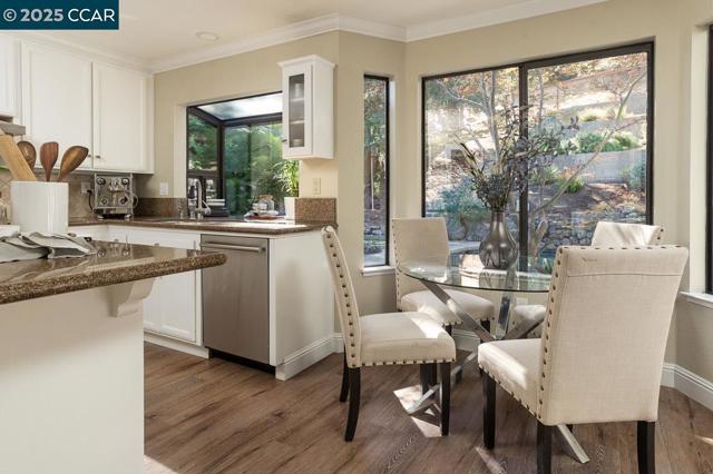 311 Valley High Dr, Pleasant Hill CA: https://media.crmls.org/mediaz/7a11d7f1-3694-4124-8e73-5d55dcd8bc5d.jpg