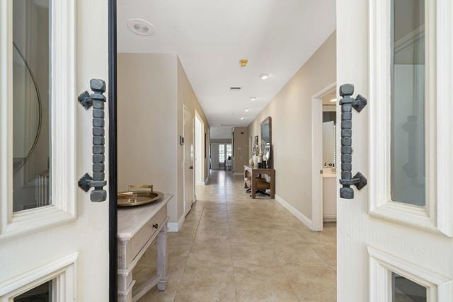44825 Guadalupe Drive, Indian Wells CA: https://media.crmls.org/mediaz/7a122e99-fdf2-4390-9c5a-dbefb2ecb441.jpg
