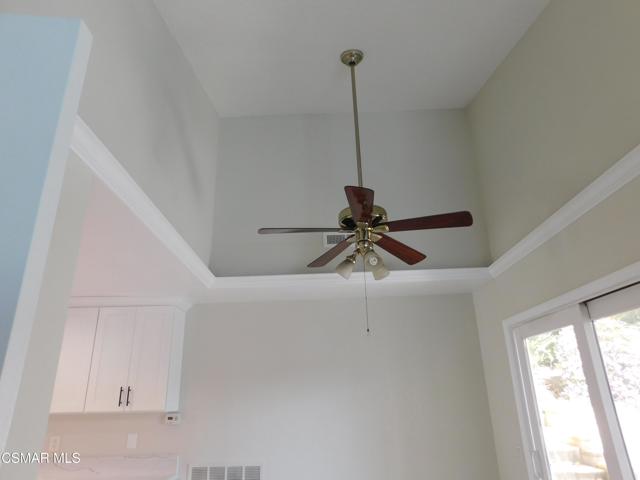 559 Stoney Peak Court, Simi Valley CA: https://media.crmls.org/mediaz/7a123b91-40e2-44ba-a3cb-b6bb85901128.jpg